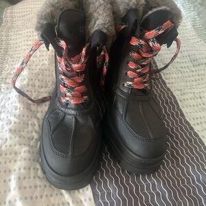 UGG Black Faux Fur Trim Winter Boots with Red/White Laces